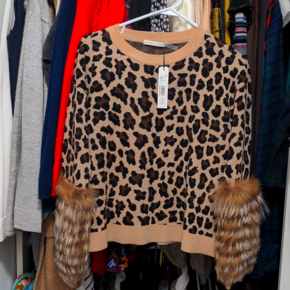 NWT Alice and Olivia fur trimmed sweater